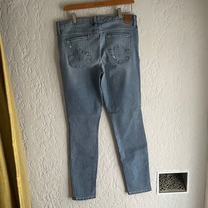 Level 99 Skinny Jeans Light Blue - Size 14